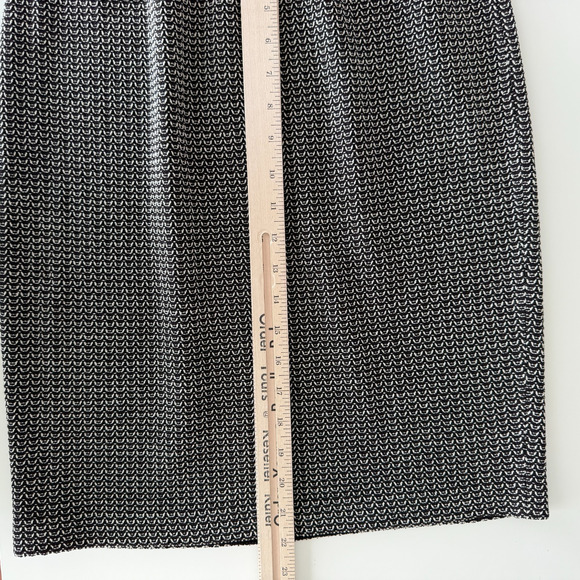 St John Skirt Jacket Suit 4 and 6 Brown Textured Knit Career Elegant Military - Picture 15 of 15